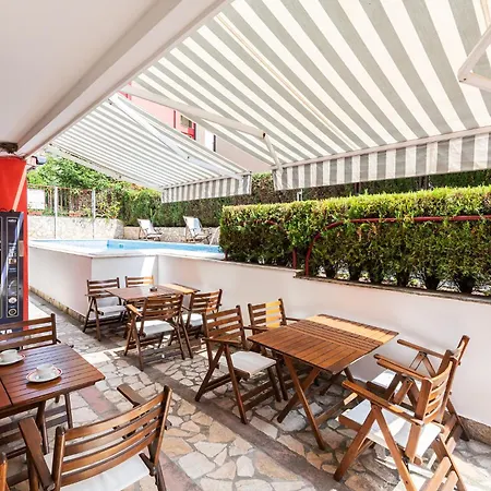 Sea House Afrodita Ii *