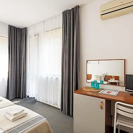 فندق Sea House Afrodita Ii *