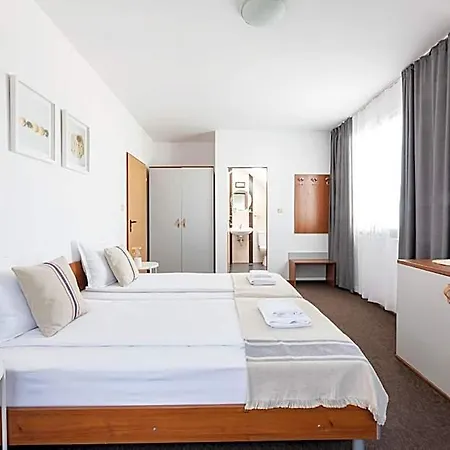 Sea House Afrodita Ii نيسيبار